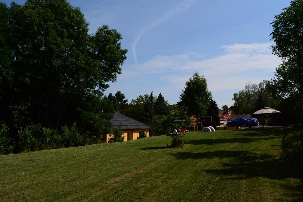 Villa Areal Hradisek Klobouky u Brna Esterno foto