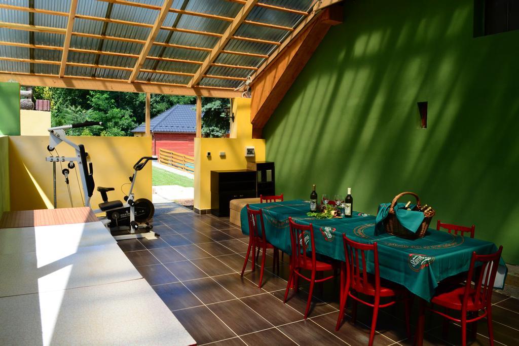 Villa Areal Hradisek Klobouky u Brna Esterno foto